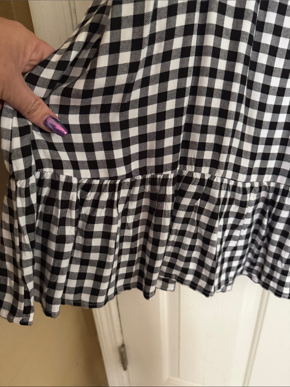crown & ivy Black and White Gingham Tassel Shift Dress - Picture 4 of 4